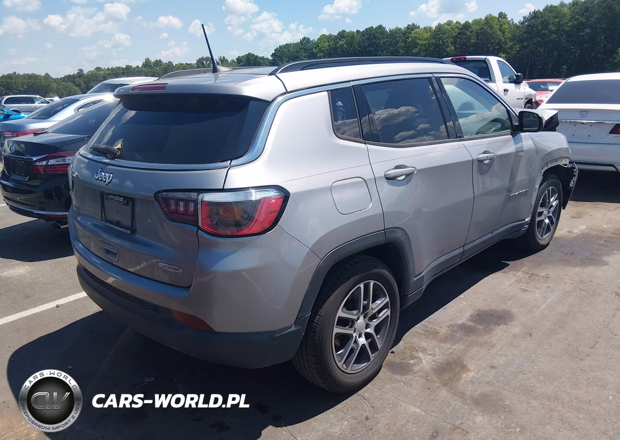 2019 Jeep Compass Sun And Wheel Fwd VIN:3C4NJCBB0KT819602 - 4