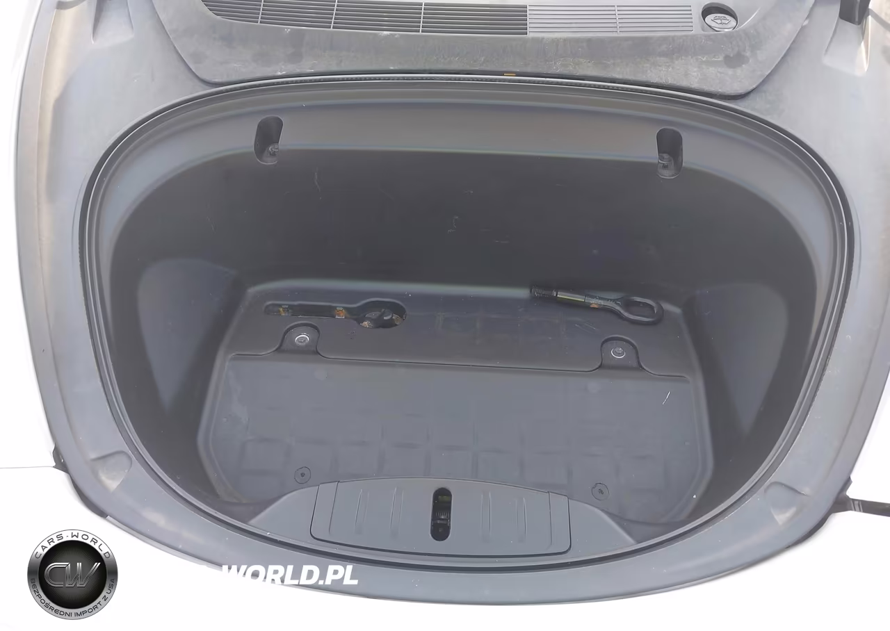 2020 Tesla Model 3 Long Range Dual Motor All-Wheel Drive VIN:5YJ3E1EB2LF646368 - 10