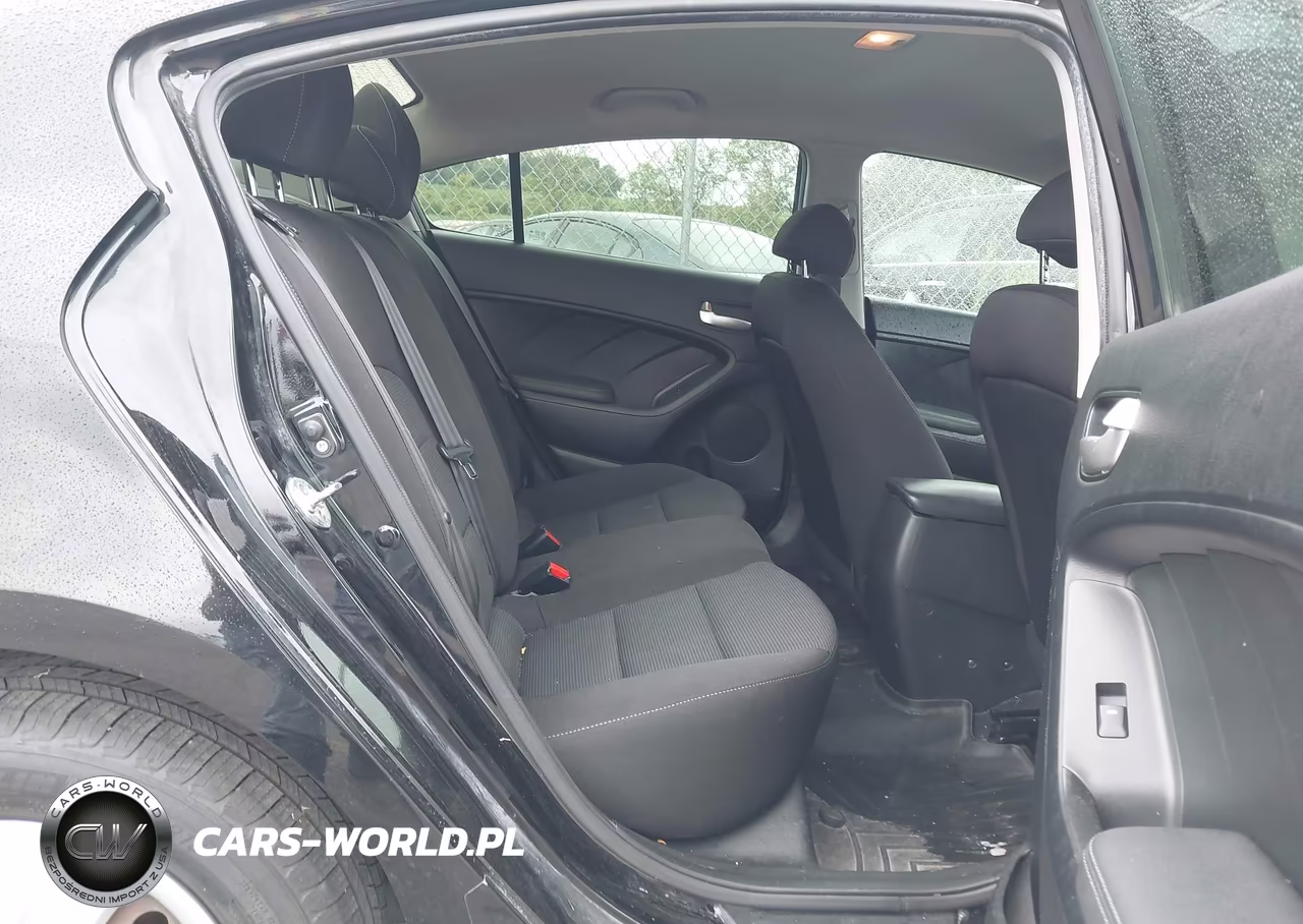 2018 Kia Forte Lx VIN:3KPFK4A78JE272599 - 8