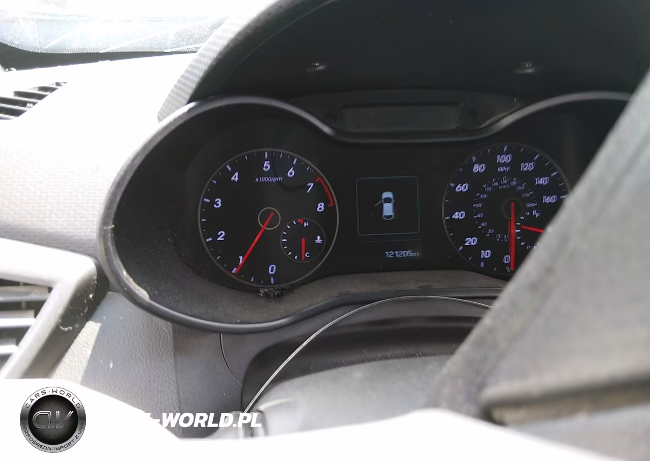 2016 Hyundai Veloster Turbo Rally Edition VIN:KMHTC6AE4GU262264 - 7