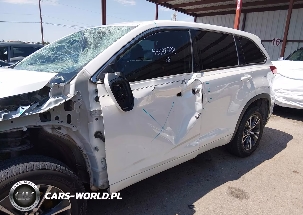 2017 Toyota Highlander Le Plus VIN:5TDZZRFH3HS197351 - 18