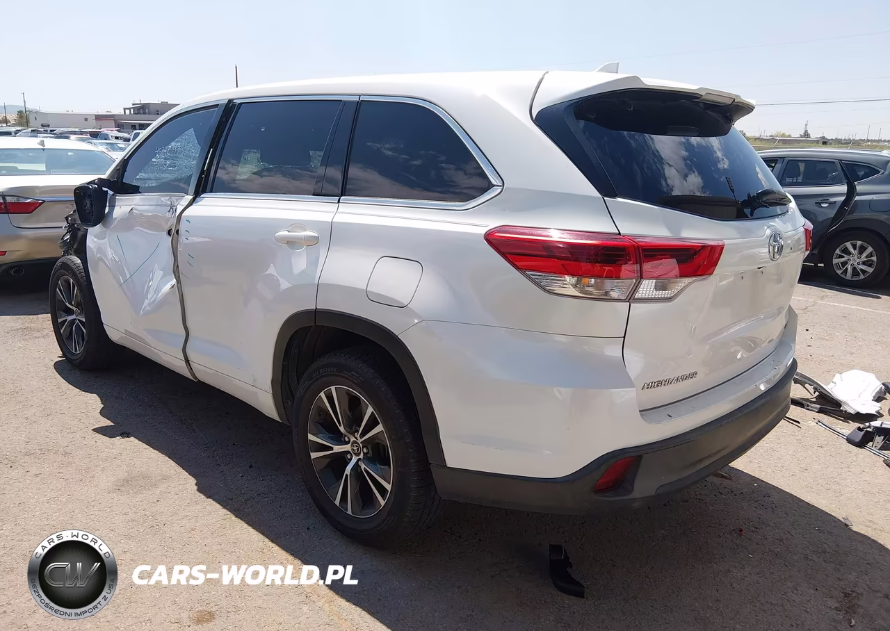 2017 Toyota Highlander Le Plus VIN:5TDZZRFH3HS197351 - 3