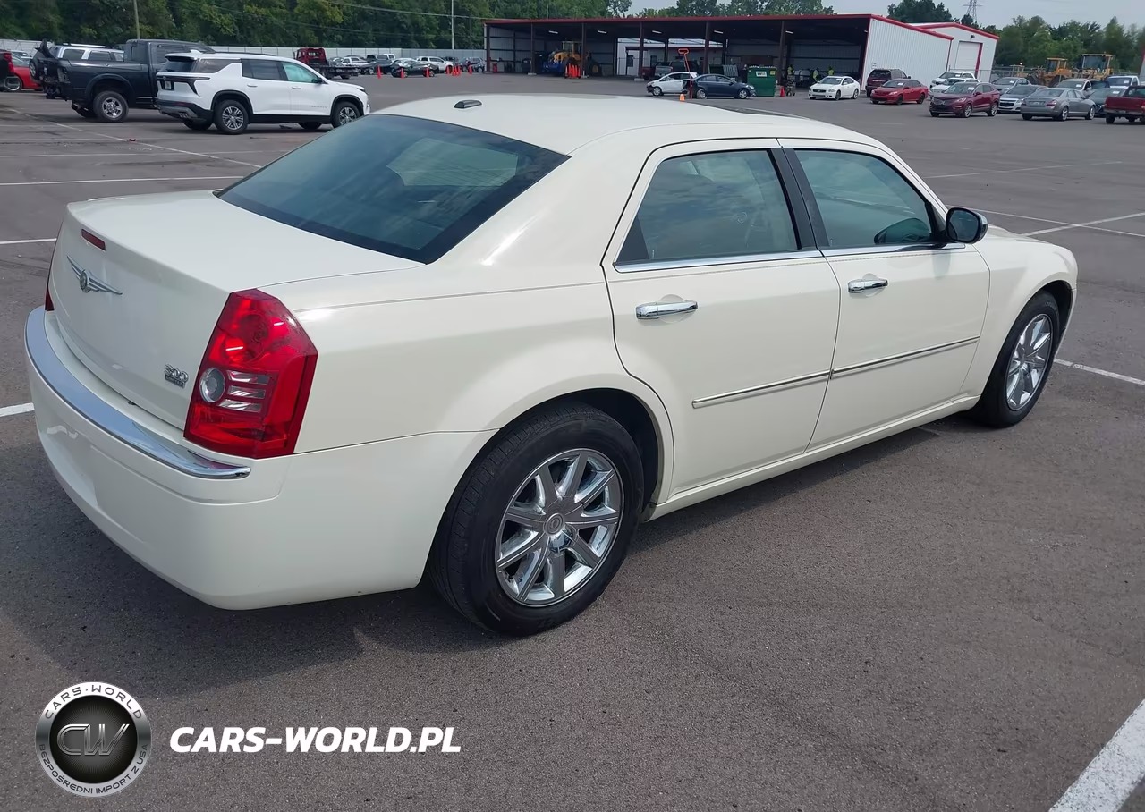 2009 Chrysler 300 Limited VIN:2C3KA33V79H619626 - 4