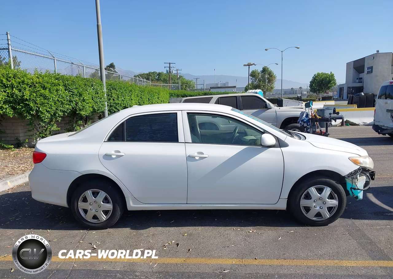 2010 Toyota Corolla Le VIN:1NXBU4EE2AZ208220 - 13