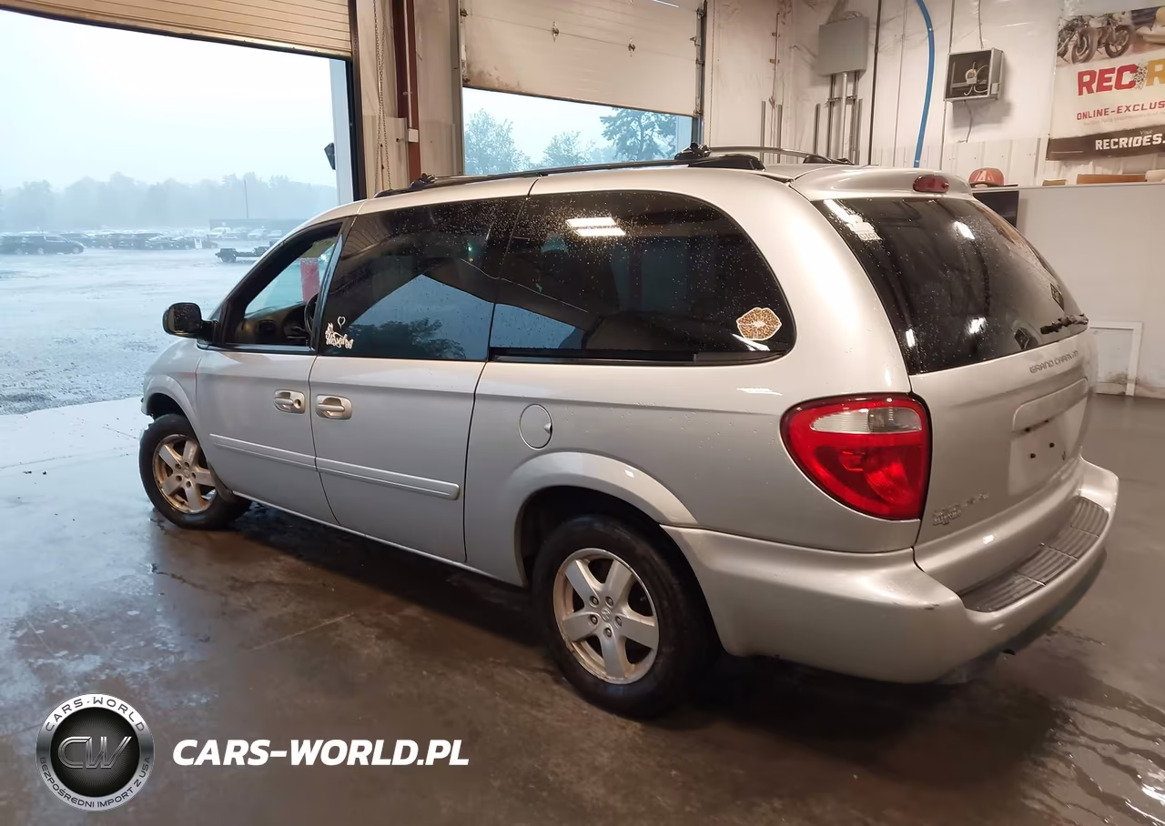 2005 Dodge Grand Caravan Sxt VIN:2D4GP44L85R160133 - 3