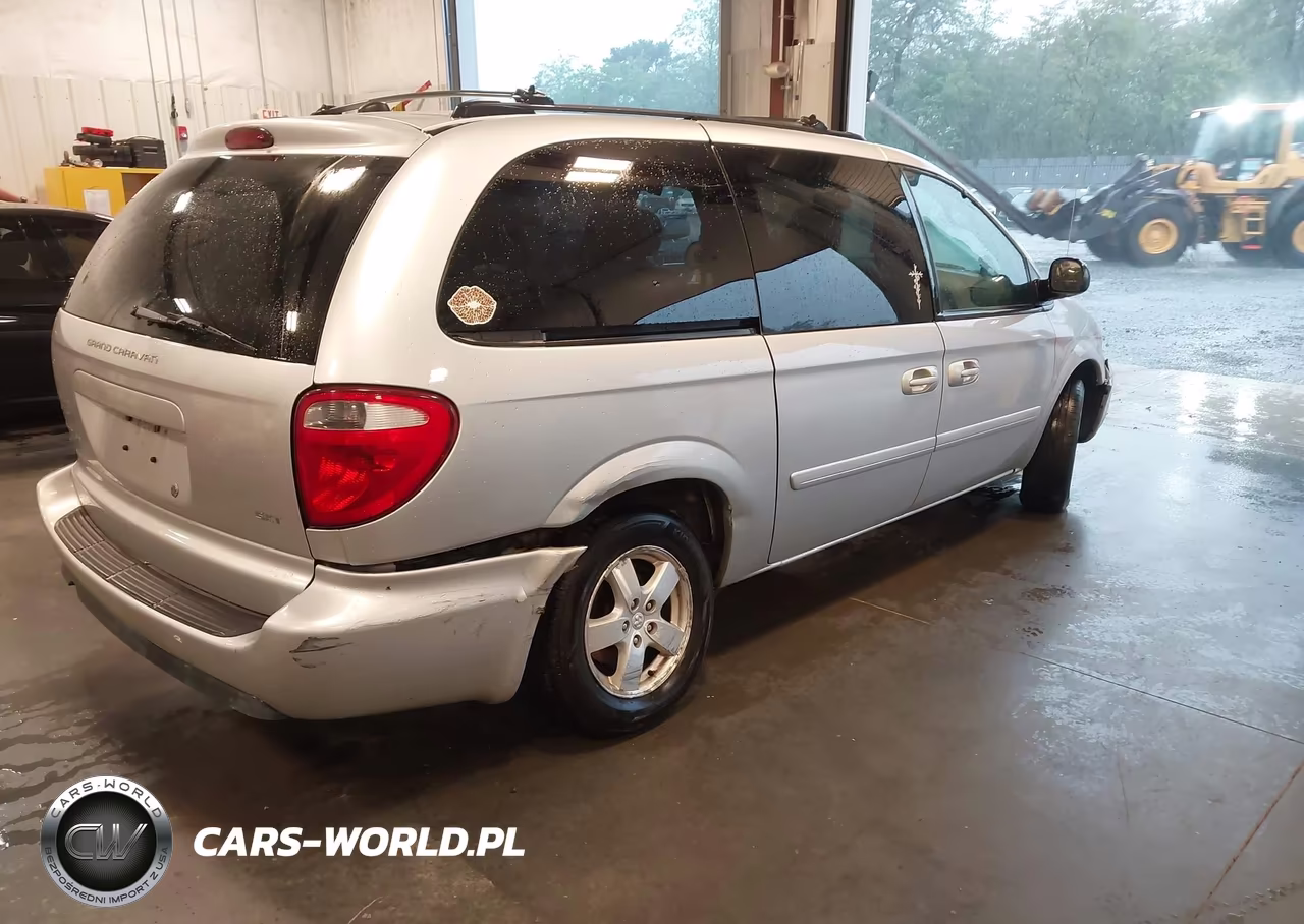 2005 Dodge Grand Caravan Sxt VIN:2D4GP44L85R160133 - 4