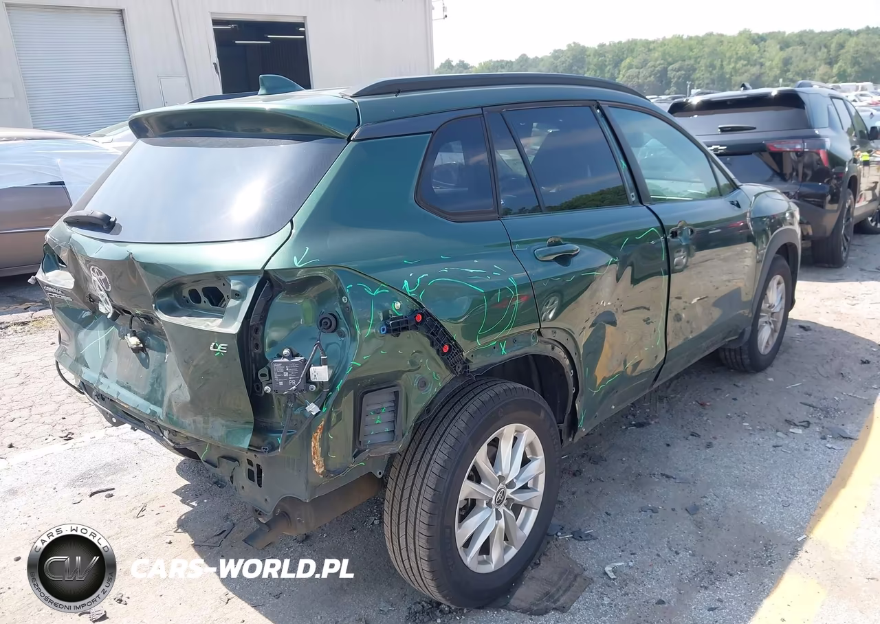 2022 Toyota Corolla Cross Le VIN:7MUCAAAG1NV004855 - 2