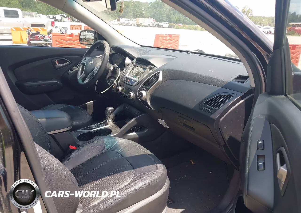 2012 Hyundai Tucson Limited VIN:KM8JUCAC5CU378438 - 5