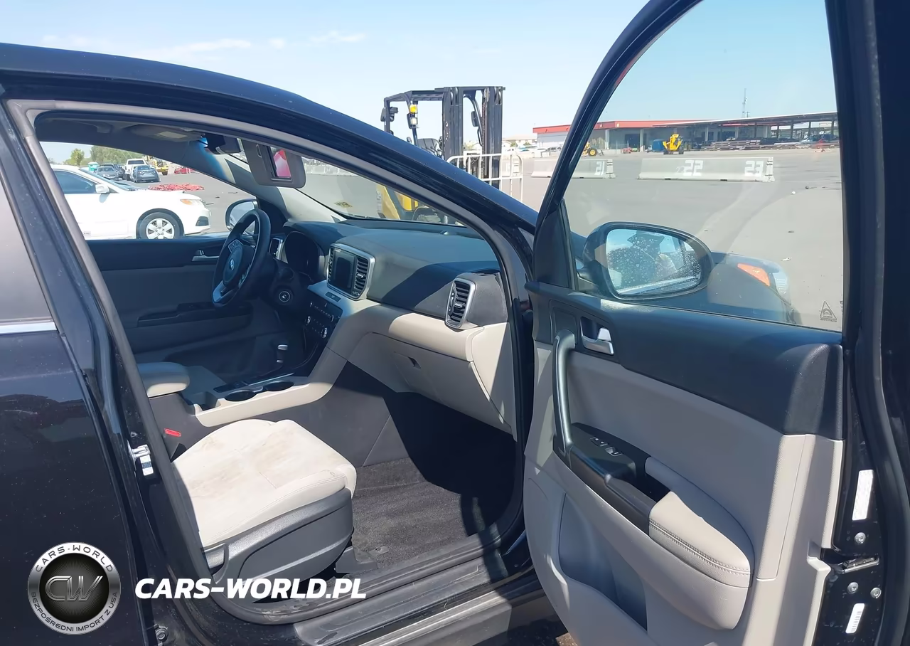 2020 Kia Sportage Lx VIN:KNDPM3ACXL7723007 - 5