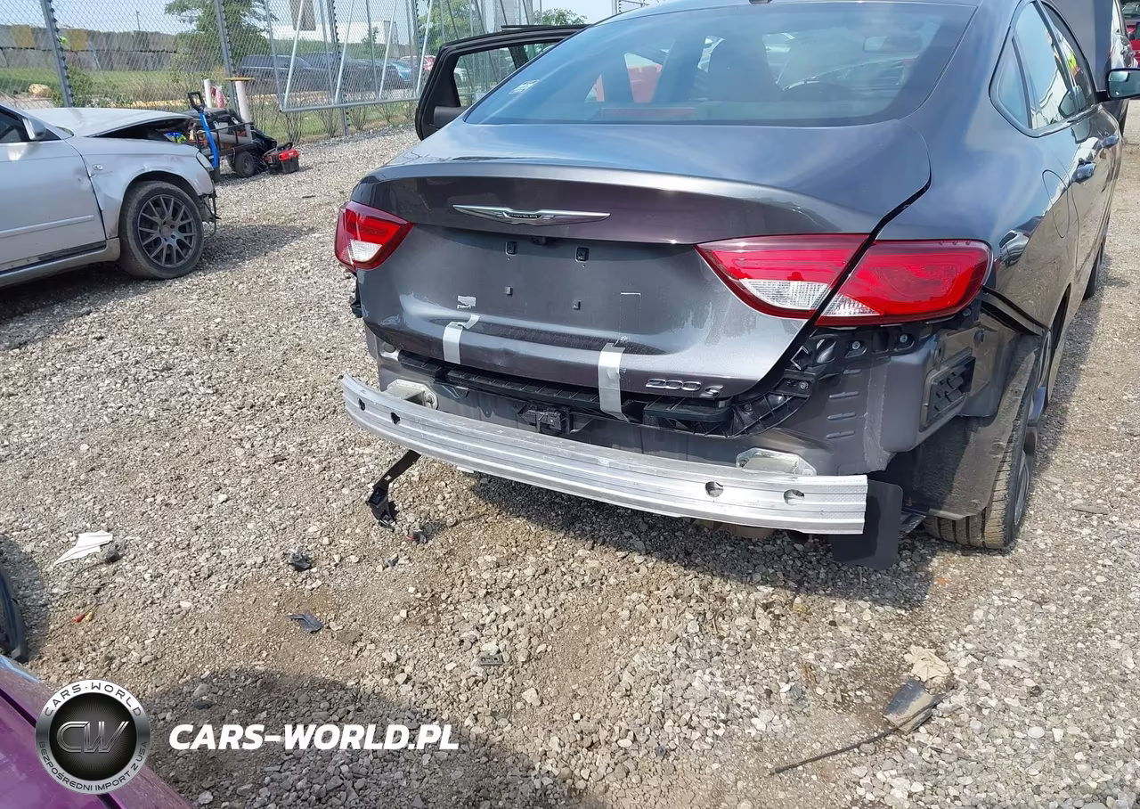 2015 Chrysler 200 S VIN:1C3CCCBB6FN614328 - 6