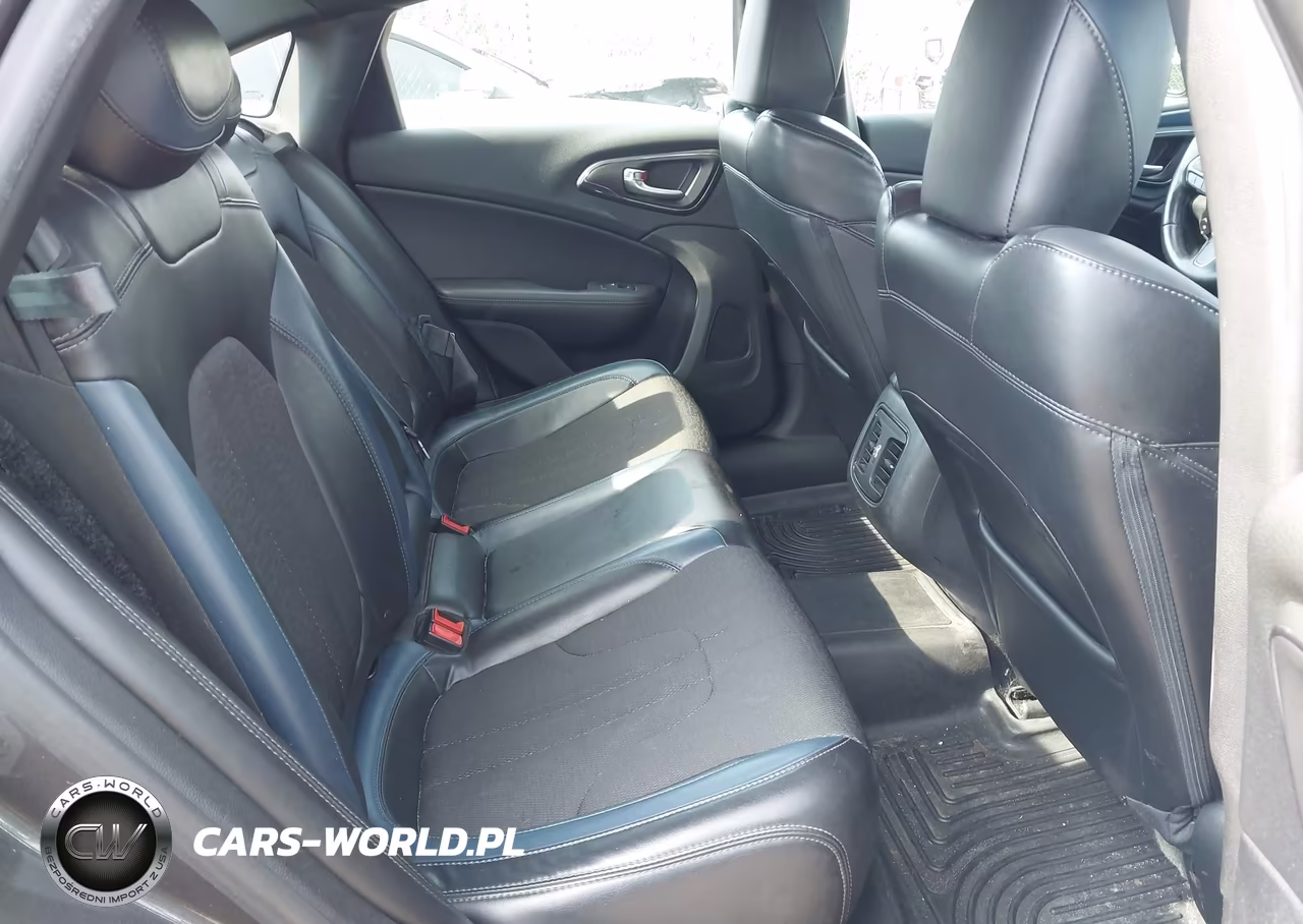 2015 Chrysler 200 S VIN:1C3CCCBB6FN614328 - 8