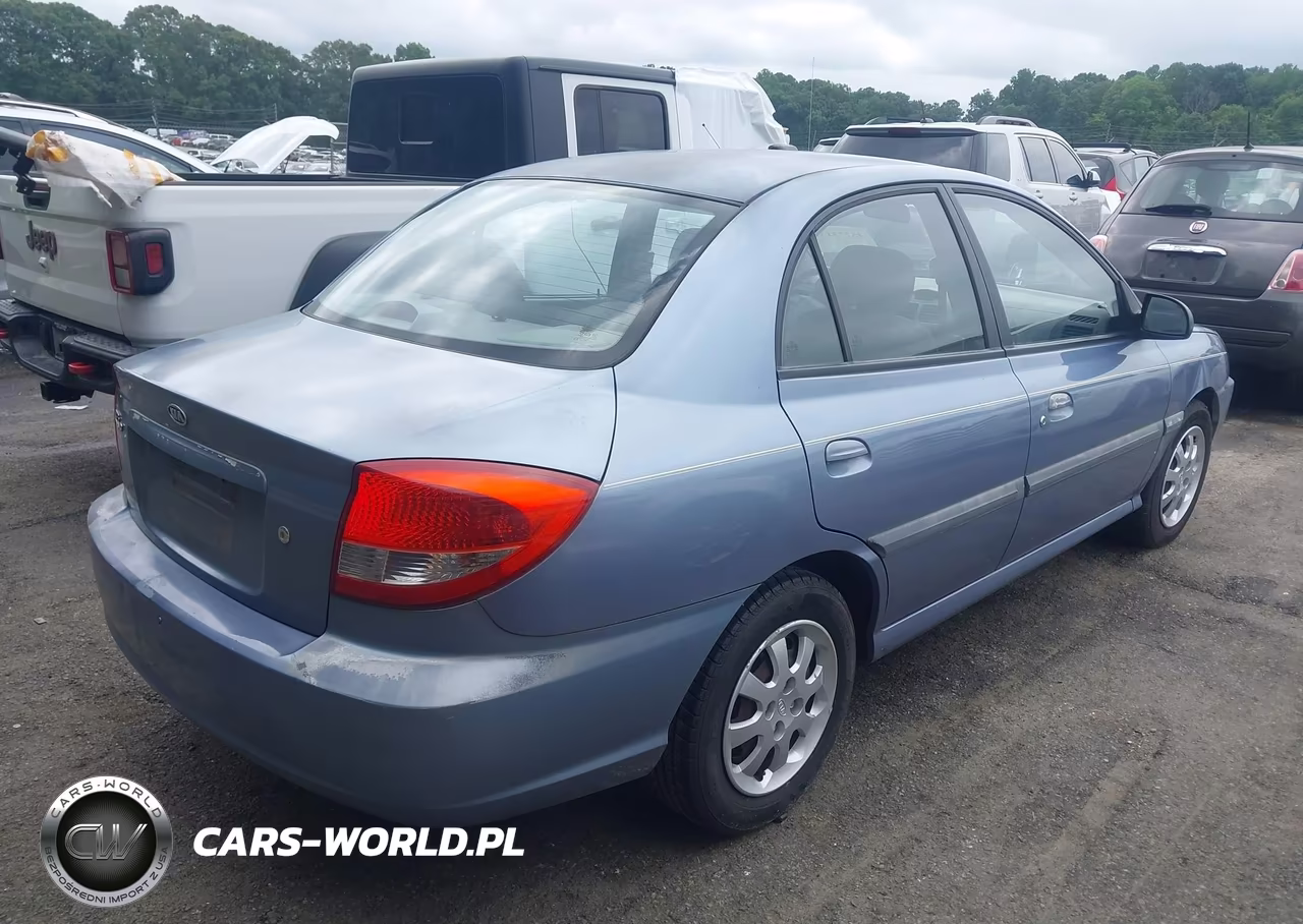 2004 Kia Rio VIN:KNADC125546282885 - 4