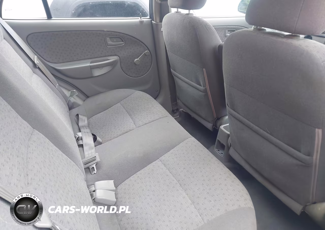 2004 Kia Rio VIN:KNADC125546282885 - 8