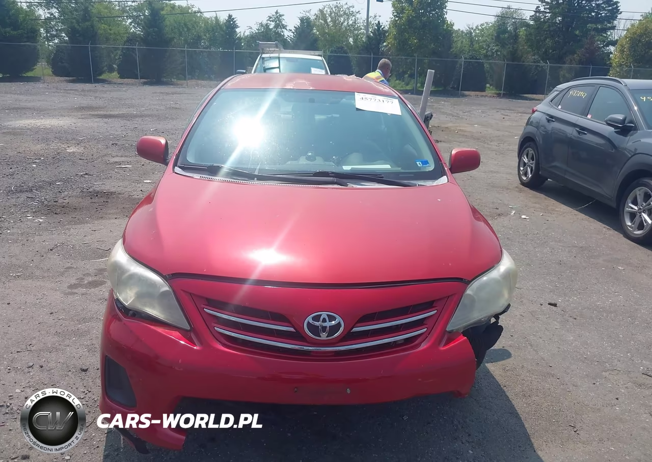 2013 Toyota Corolla Le VIN:5YFBU4EEXDP139945 - 13