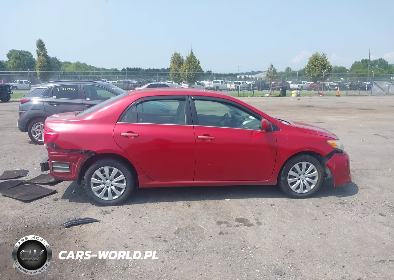 2013 Toyota Corolla Le VIN:5YFBU4EEXDP139945 - 14