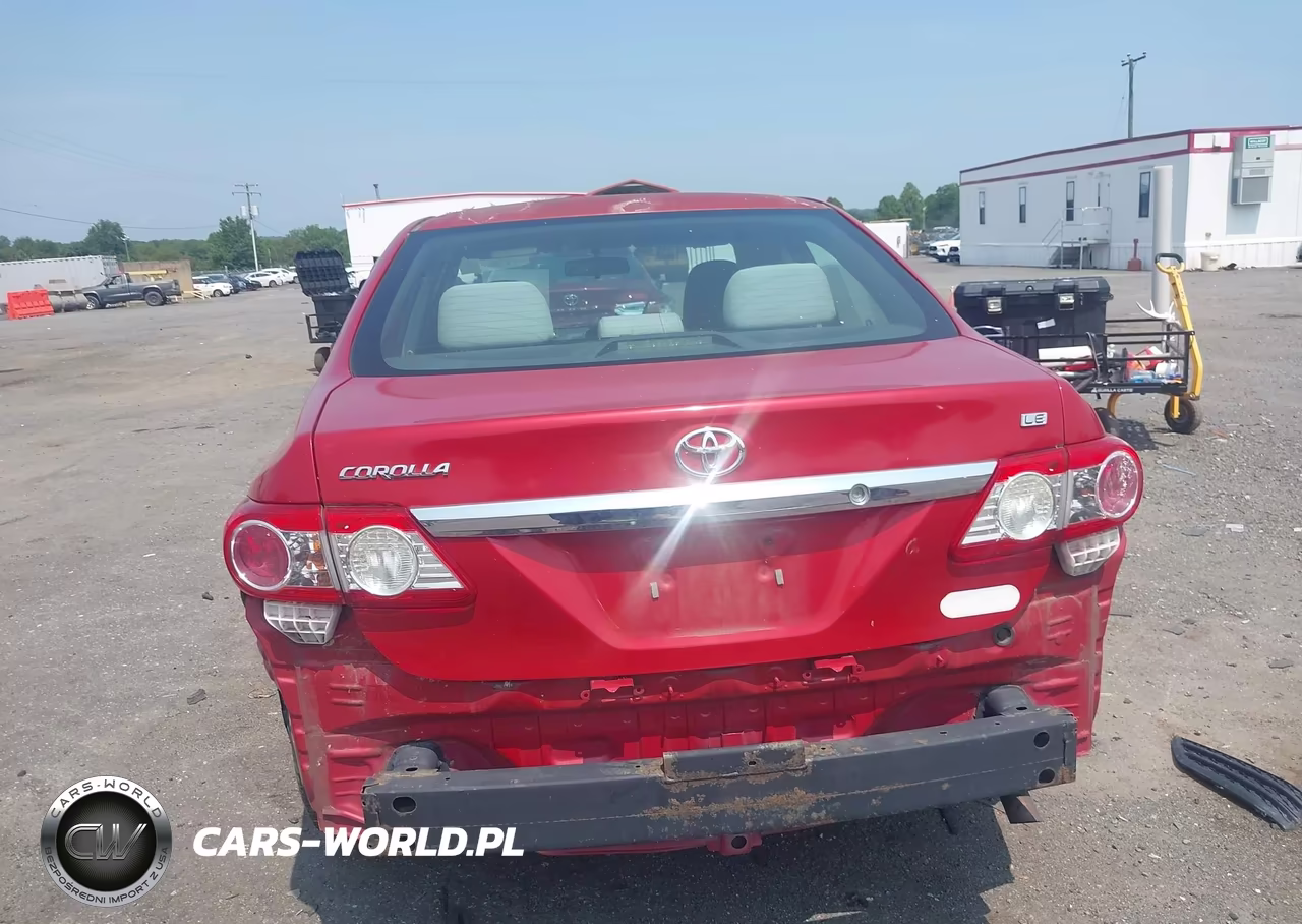 2013 Toyota Corolla Le VIN:5YFBU4EEXDP139945 - 17