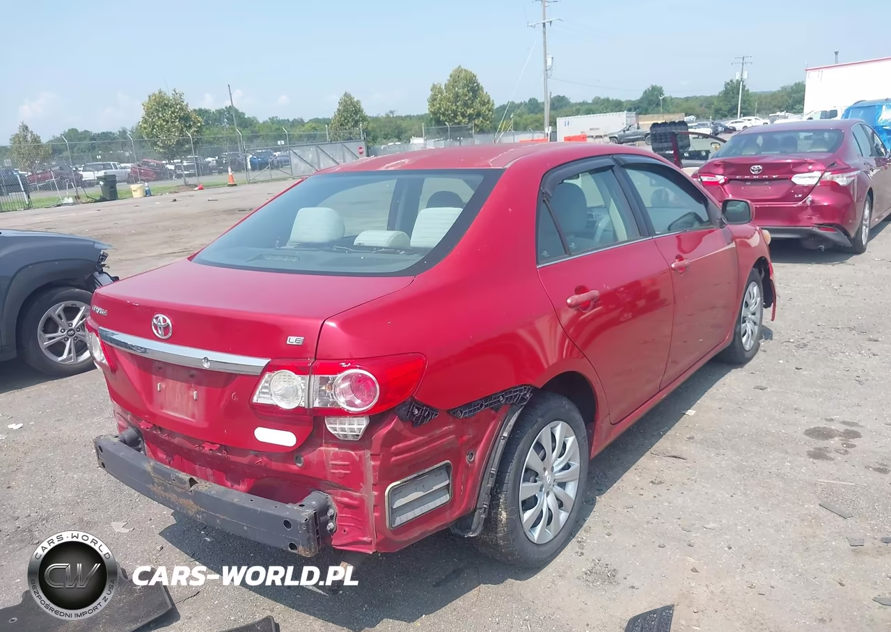 2013 Toyota Corolla Le VIN:5YFBU4EEXDP139945 - 4
