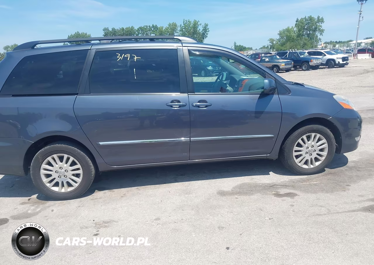 2010 Toyota Sienna Limited VIN:5TDDK4CC6AS034032 - 13