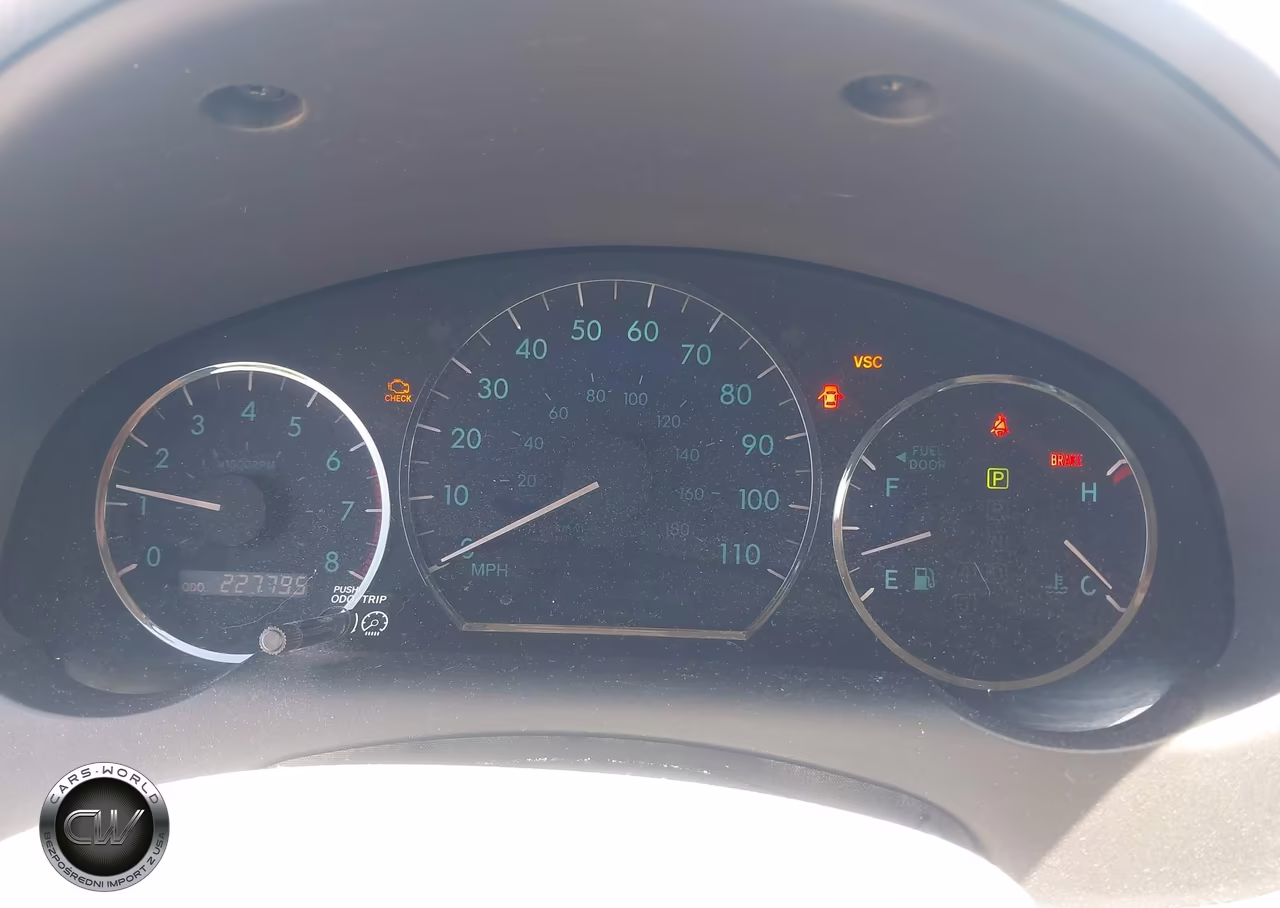 2010 Toyota Sienna Limited VIN:5TDDK4CC6AS034032 - 7