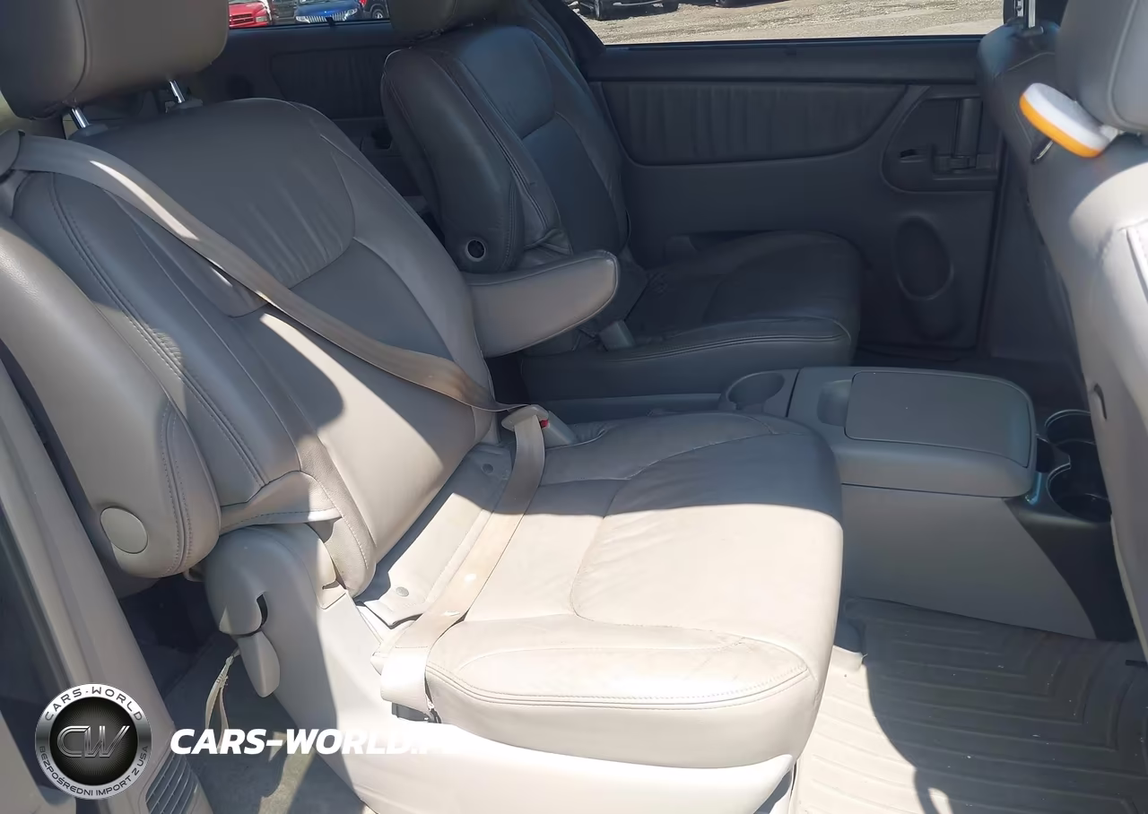 2010 Toyota Sienna Limited VIN:5TDDK4CC6AS034032 - 8