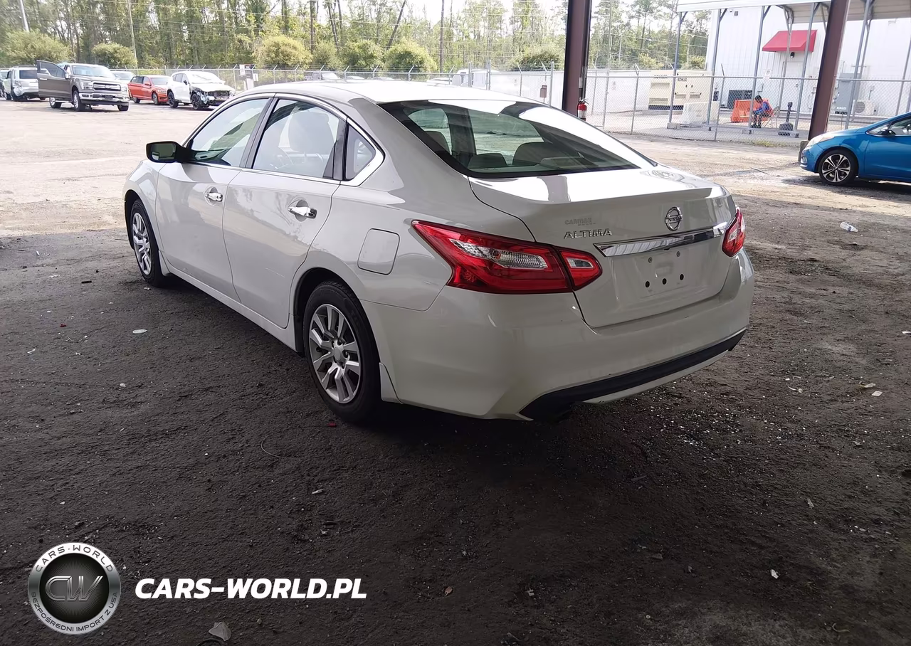 2017 Nissan Altima 2.5 S VIN:1N4AL3AP2HC248114 - 3