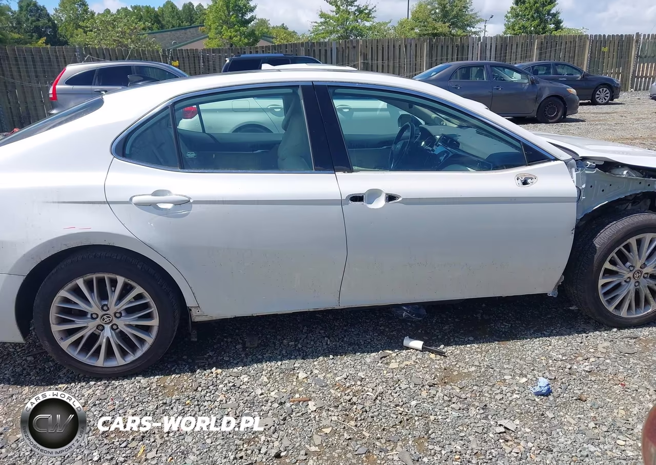 2020 Toyota Camry Xle VIN:4T1F11AK1LU396185 - 13