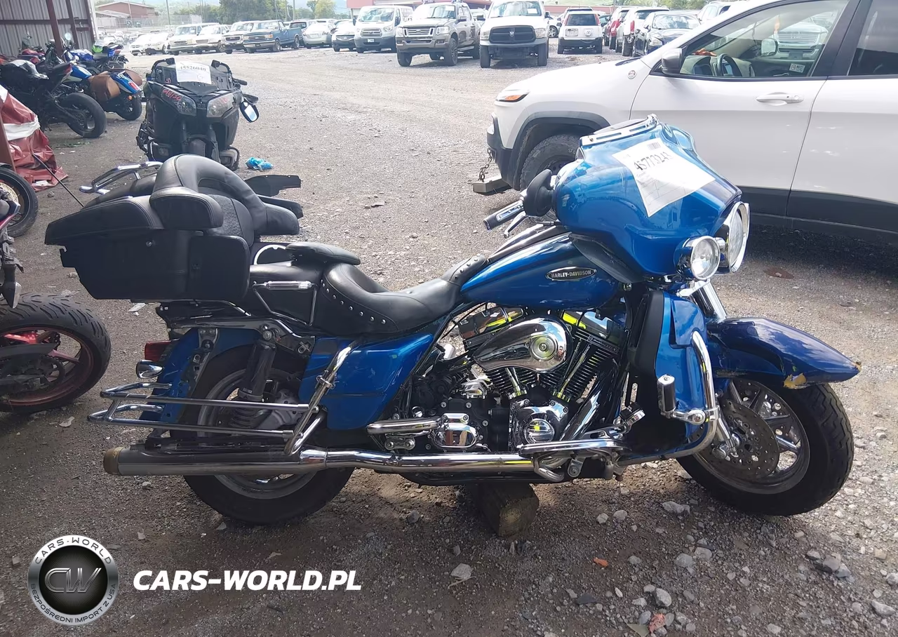 2007 Harley-Davidson Flhtcuse California VIN:1HD1PR83X7Y957975 - 11