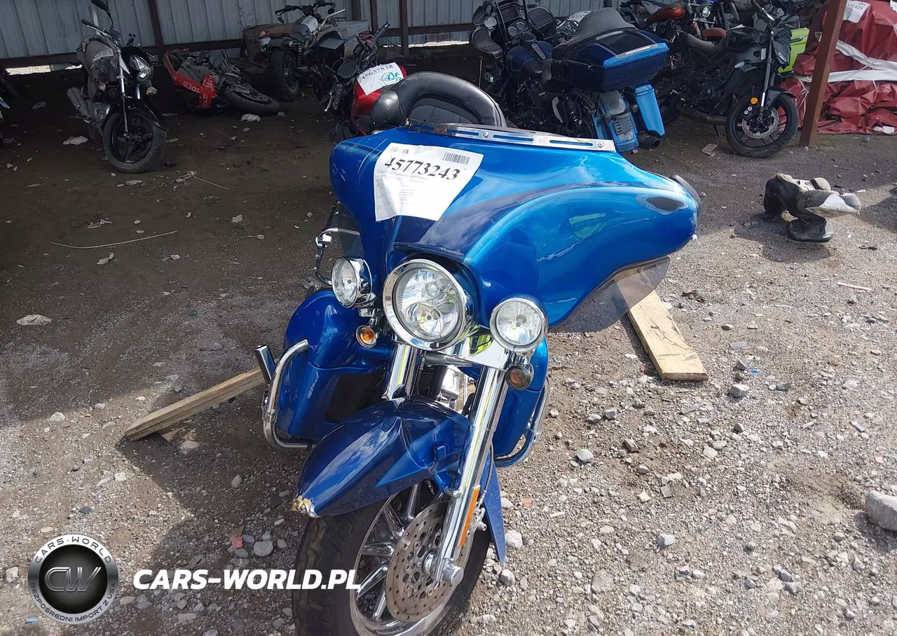 2007 Harley-Davidson Flhtcuse California VIN:1HD1PR83X7Y957975 - 5