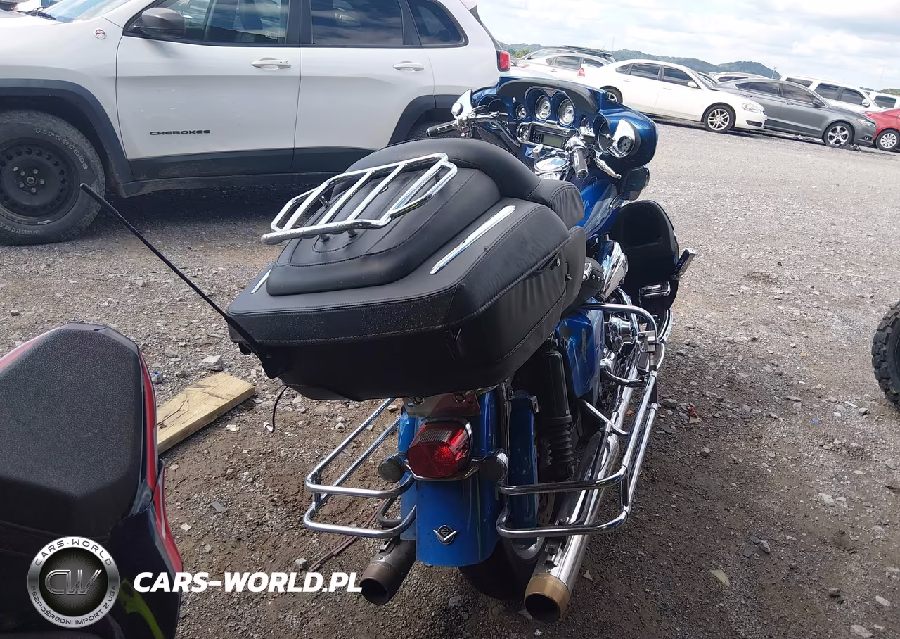 2007 Harley-Davidson Flhtcuse California VIN:1HD1PR83X7Y957975 - 6