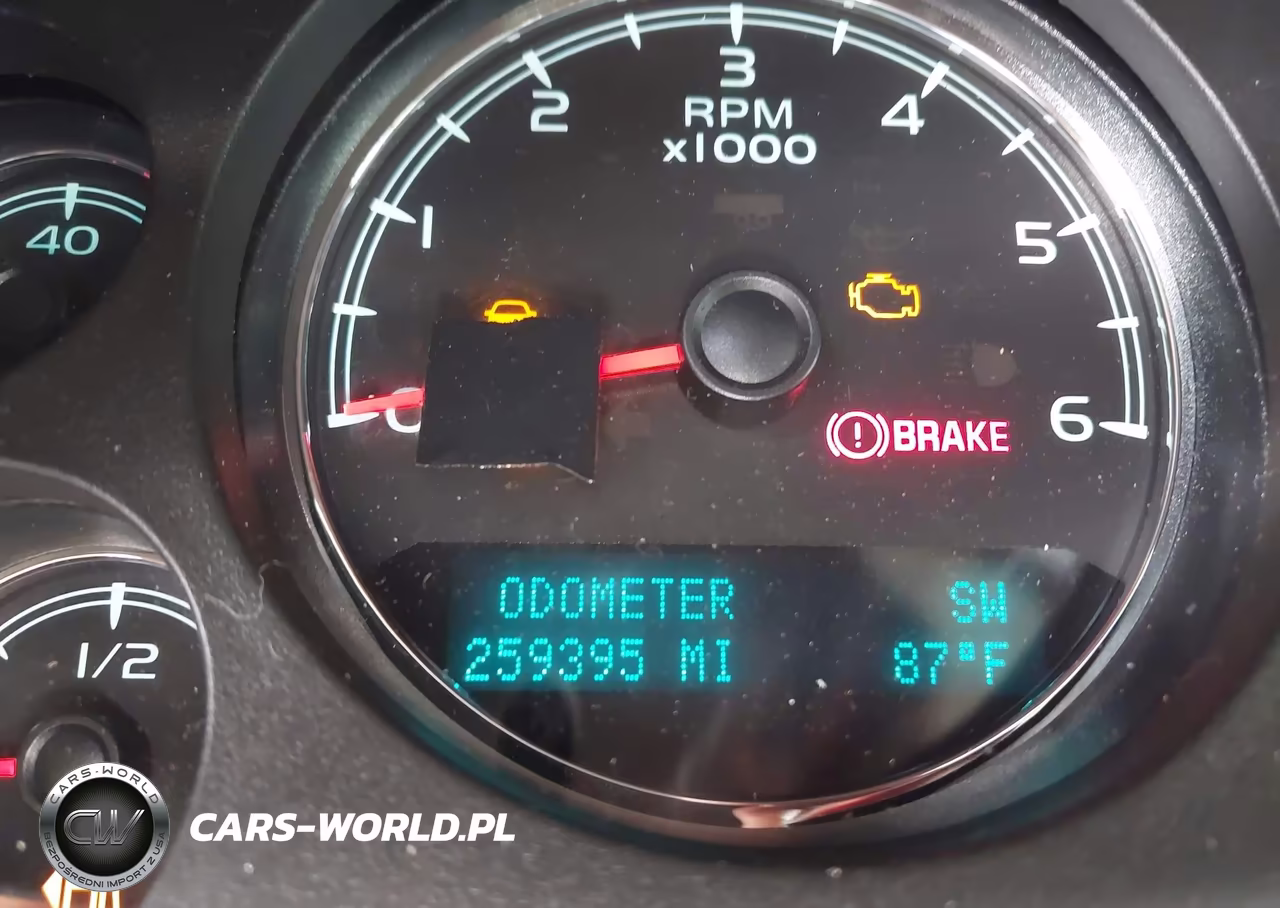 2014 Chevrolet Tahoe Lt VIN:1GNSKBE03ER246669 - 15