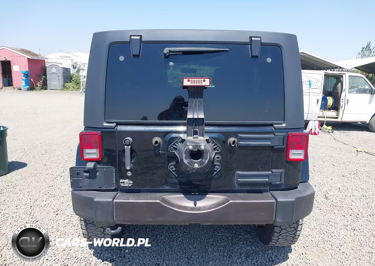 2014 Jeep Wrangler Unlimited Freedom Edition VIN:1C4BJWDG5EL184678 - 17