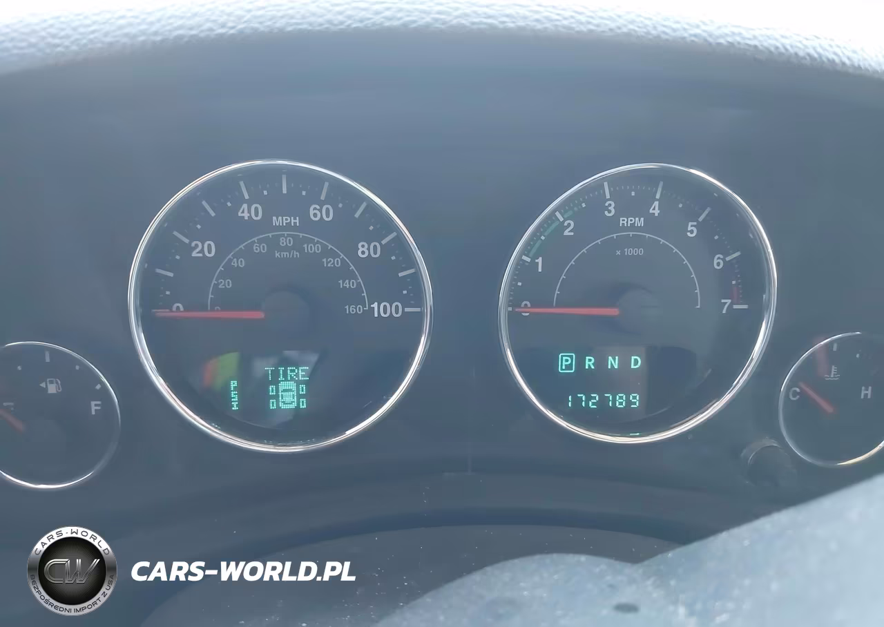2014 Jeep Wrangler Unlimited Freedom Edition VIN:1C4BJWDG5EL184678 - 7