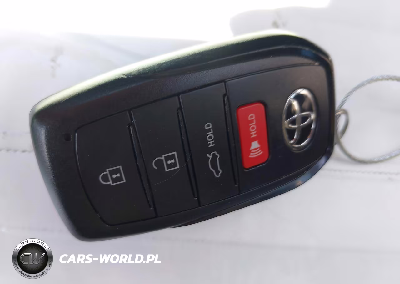 2026 Toyota Camry Le VIN:4T1DAACK5TU672498 - 11