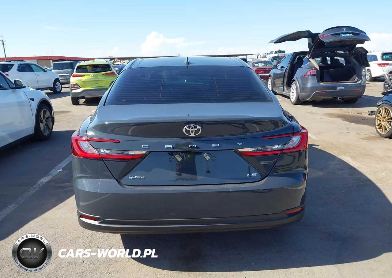 2026 Toyota Camry Le VIN:4T1DAACK5TU672498 - 17