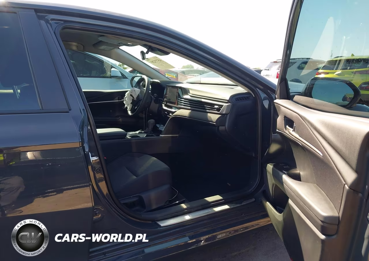 2026 Toyota Camry Le VIN:4T1DAACK5TU672498 - 5