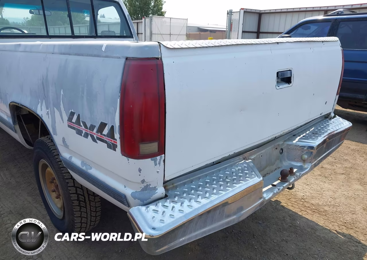 1989 Chevrolet Gmt-400 K2500 VIN:1GCFK24K3KE179491 - 12