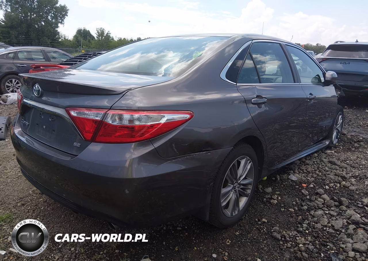 2016 Toyota Camry Se VIN:4T1BF1FK8GU210513 - 4