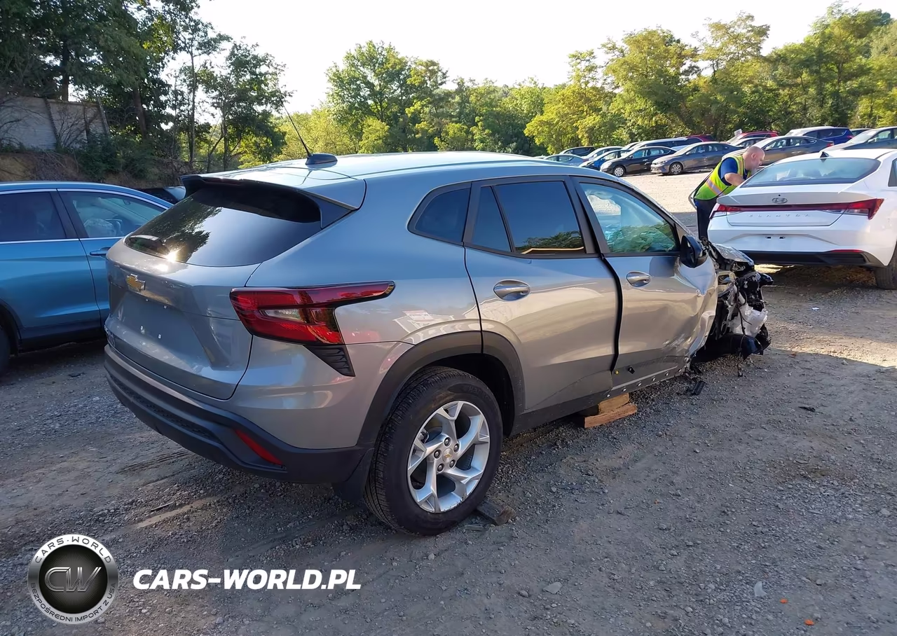 2026 Chevrolet Trax Fwd Ls VIN:KL77LFEP1TC140539 - 4