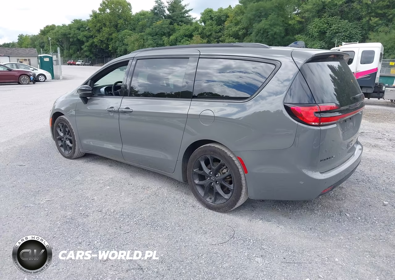 2025 Chrysler Pacifica Limited VIN:2C4RC1GG1SR552350 - 3