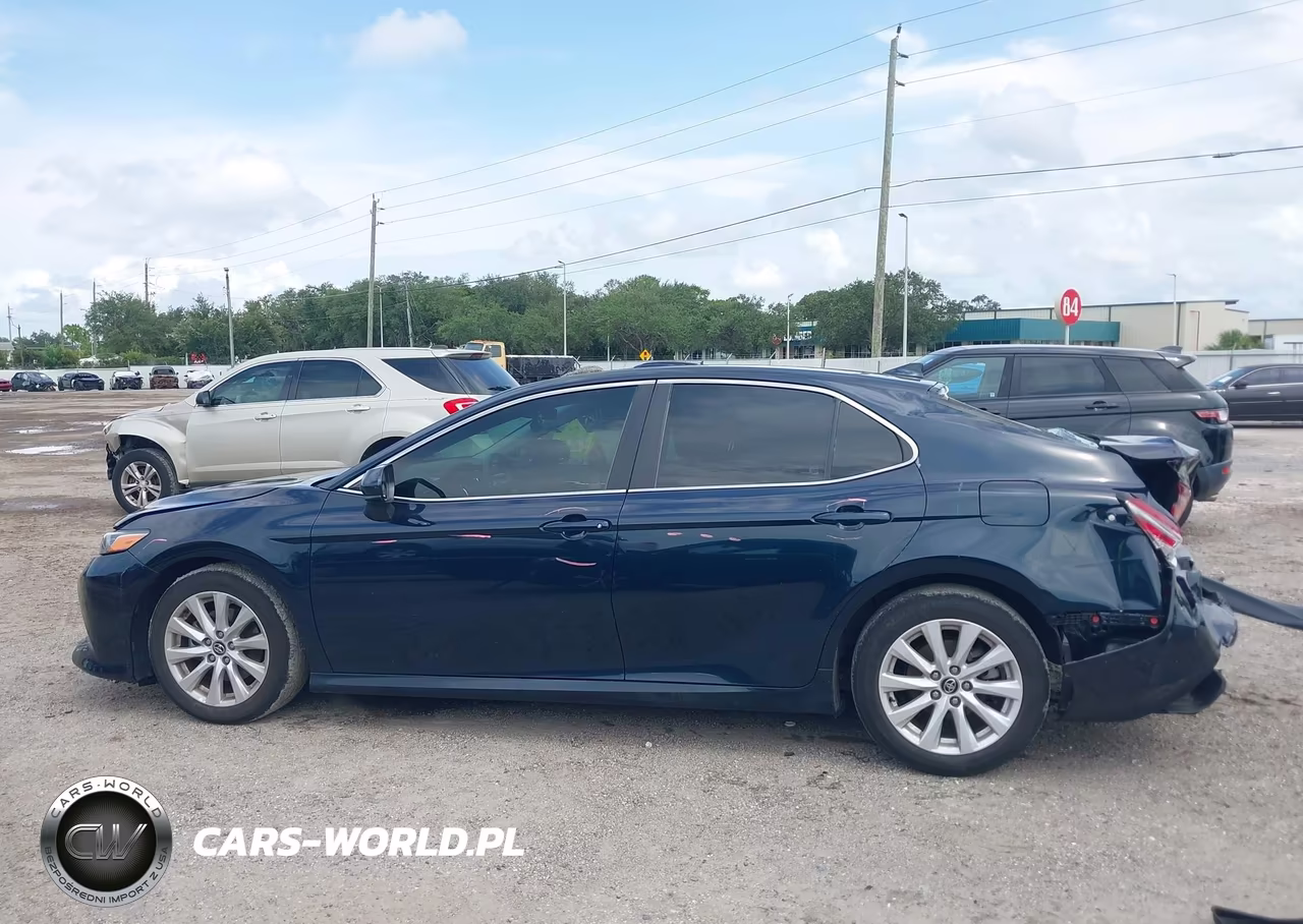 2020 Toyota Camry Le VIN:4T1C11AK2LU905283 - 15