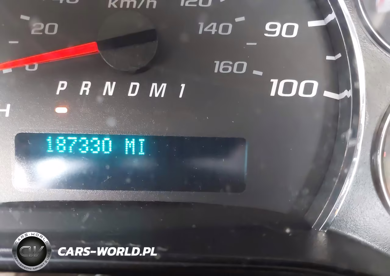 2017 GMC Savana Cutaway Work Van VIN:1GD07SFF0H1351401 - 5