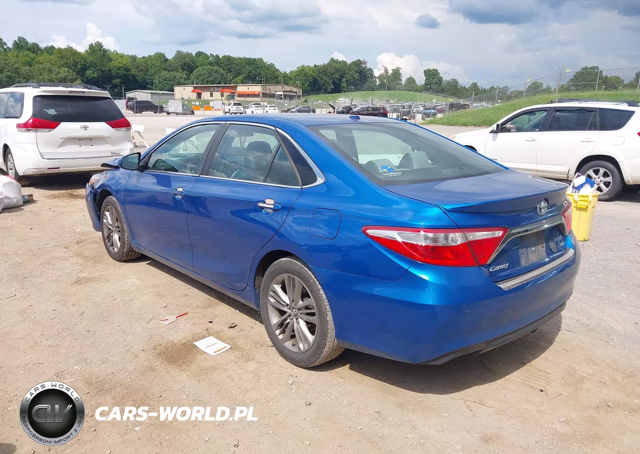 2017 Toyota Camry Se VIN:4T1BF1FK8HU640849 - 3