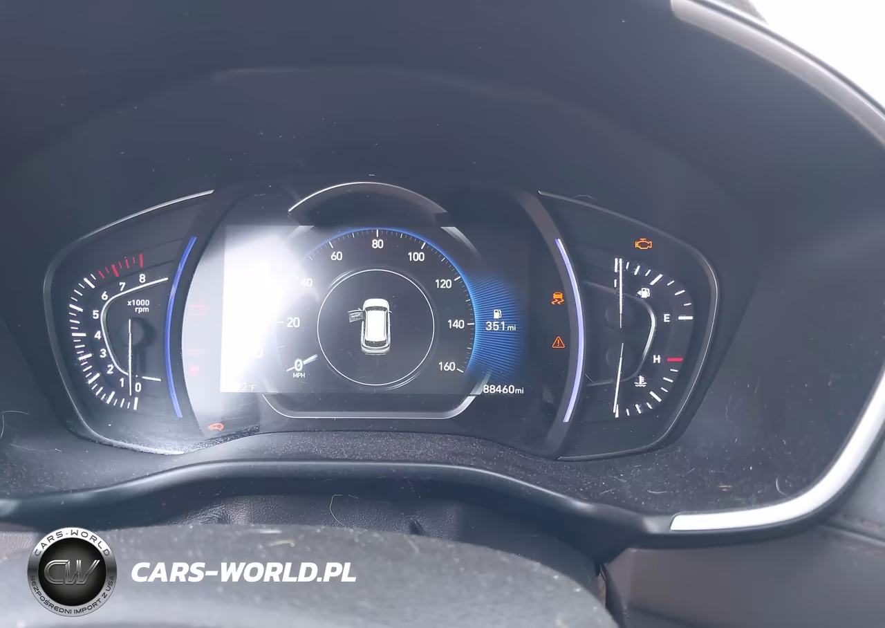 2019 Hyundai Santa Fe Ultimate VIN:5NMS5CAD8KH134402 - 7