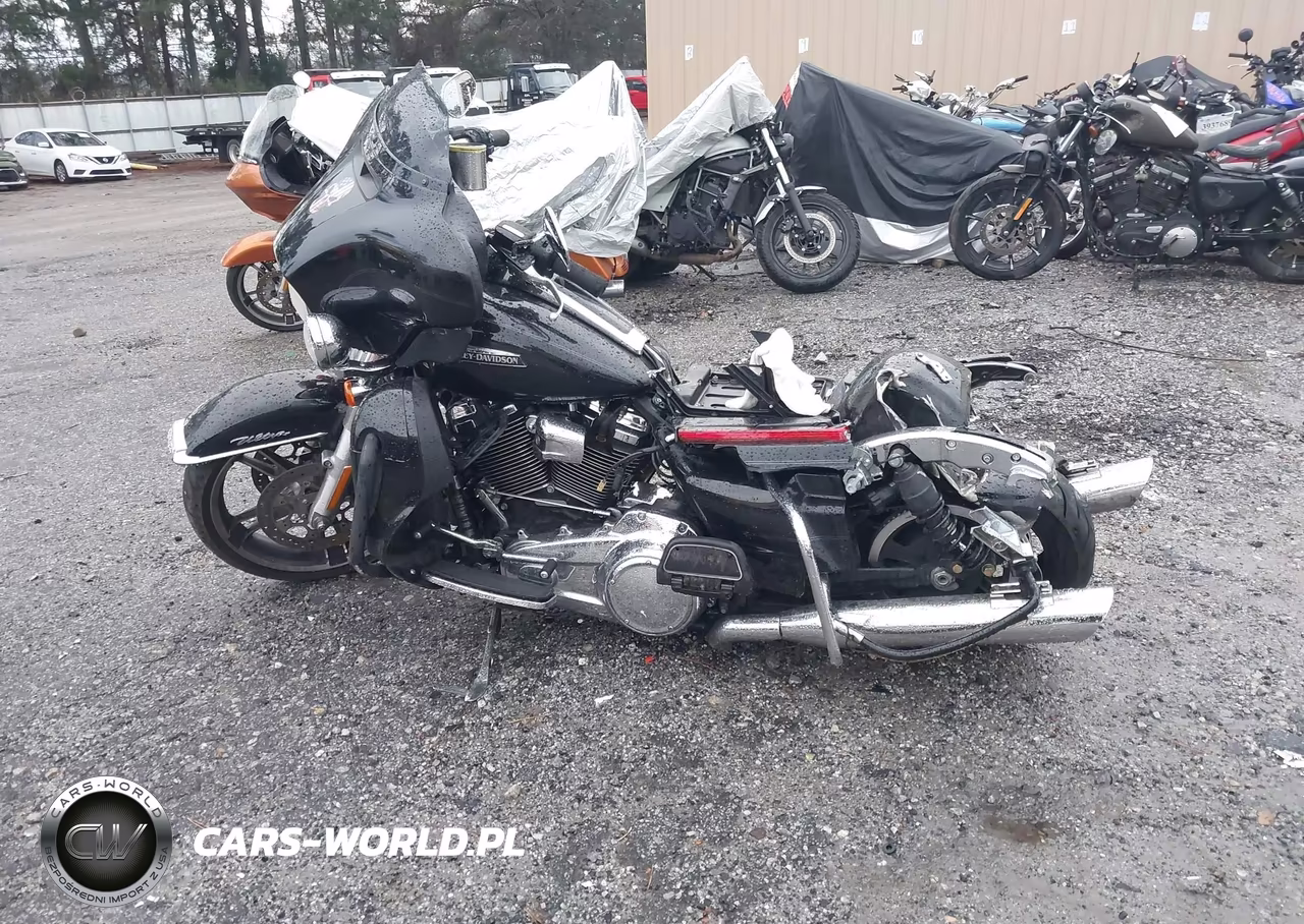 2018 Harley-Davidson Flhtcu Ultra Classic Electra Gld VIN:1HD1FCC10JB620733 - 13