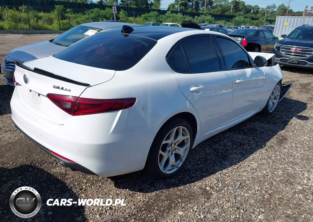 2020 Alfa Romeo Giulia Ti Awd VIN:ZARFANBN4L7638900 - 4