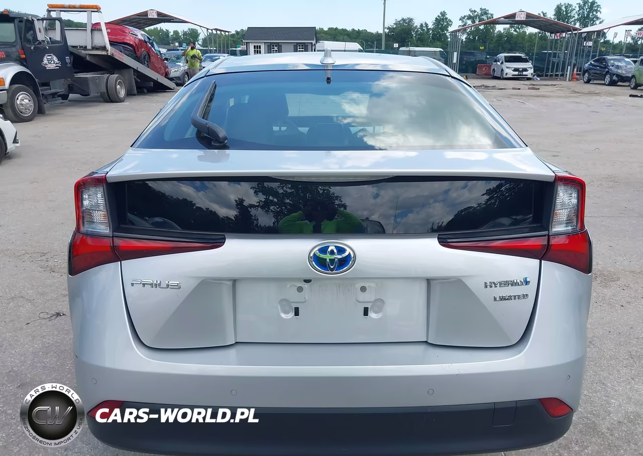 2021 Toyota Prius Limited VIN:JTDKAMFU4M3134568 - 16