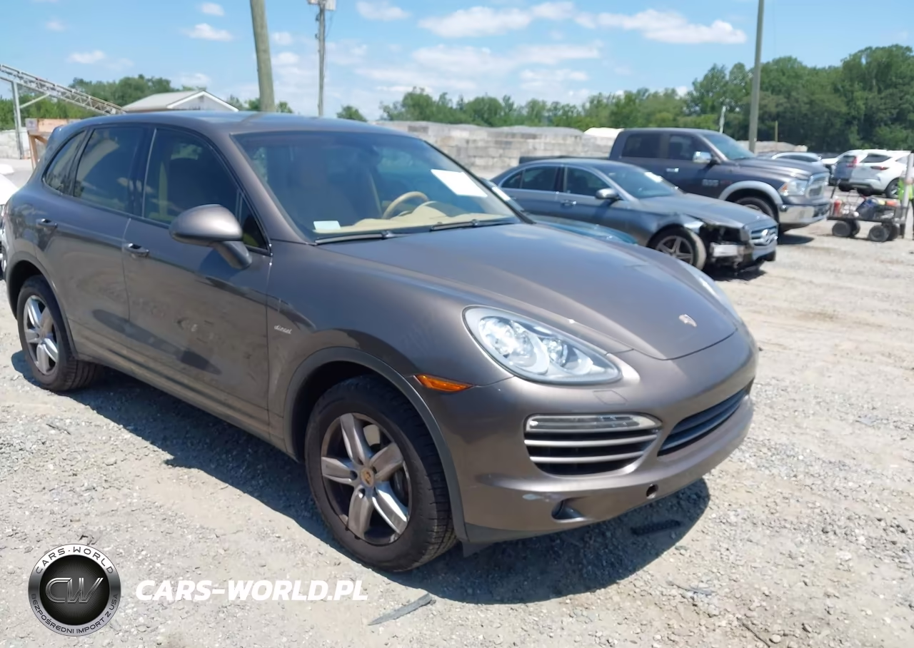 2014 Porsche Cayenne Diesel-Diesel Platinum Edition