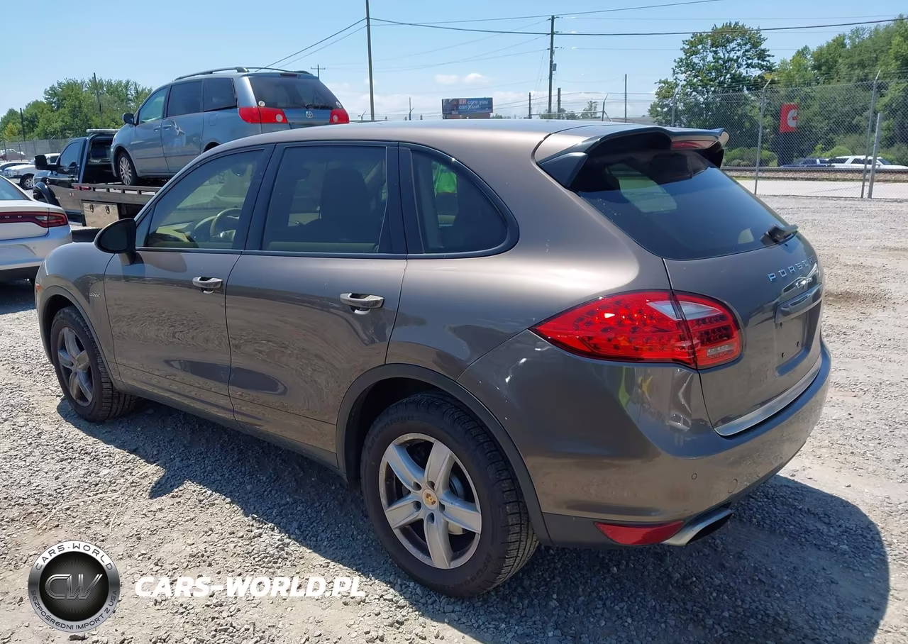 2014 Porsche Cayenne Diesel-Diesel Platinum Edition VIN:WP1AF2A27ELA32088 - 14