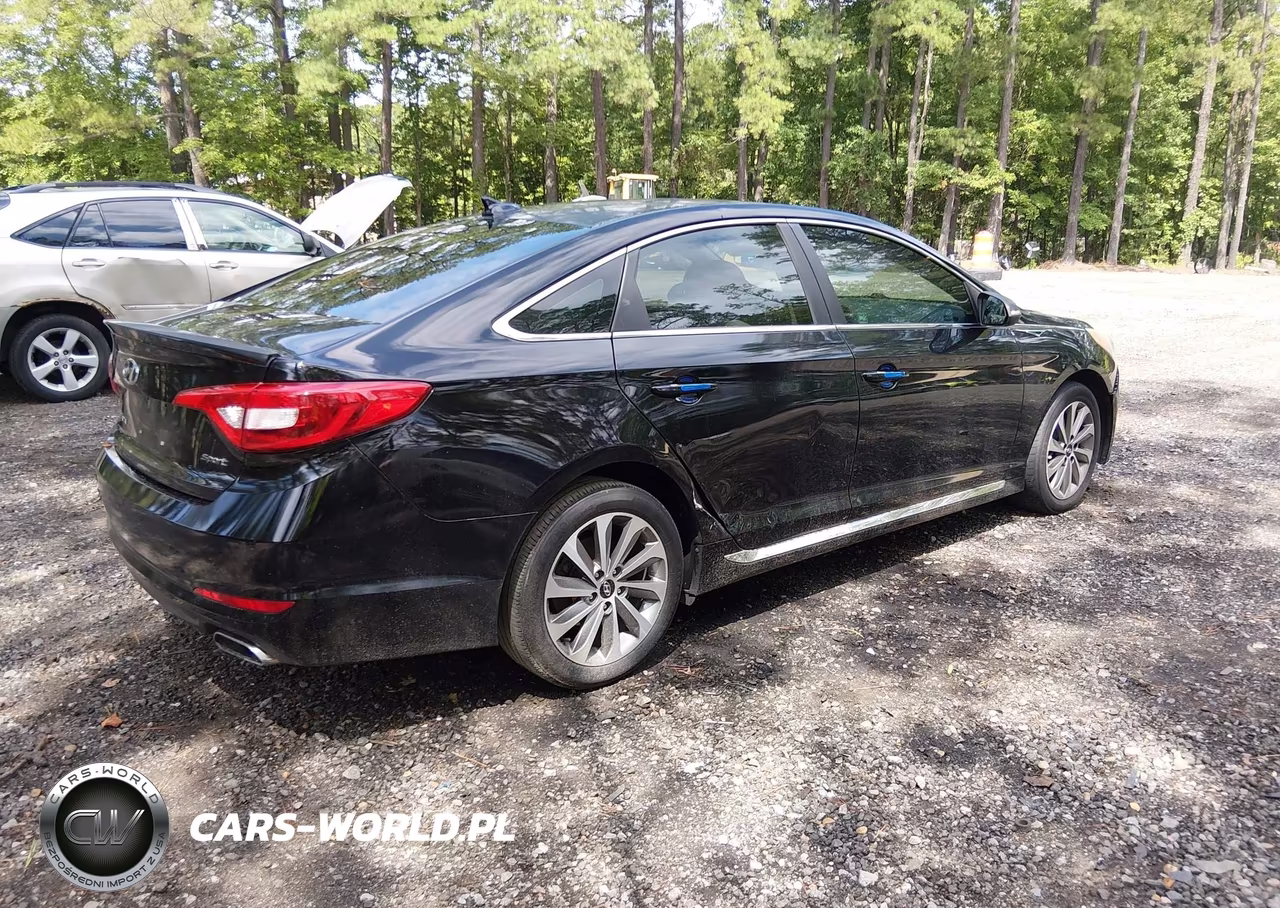 2015 Hyundai Sonata Sport VIN:5NPE34AF0FH117273 - 4