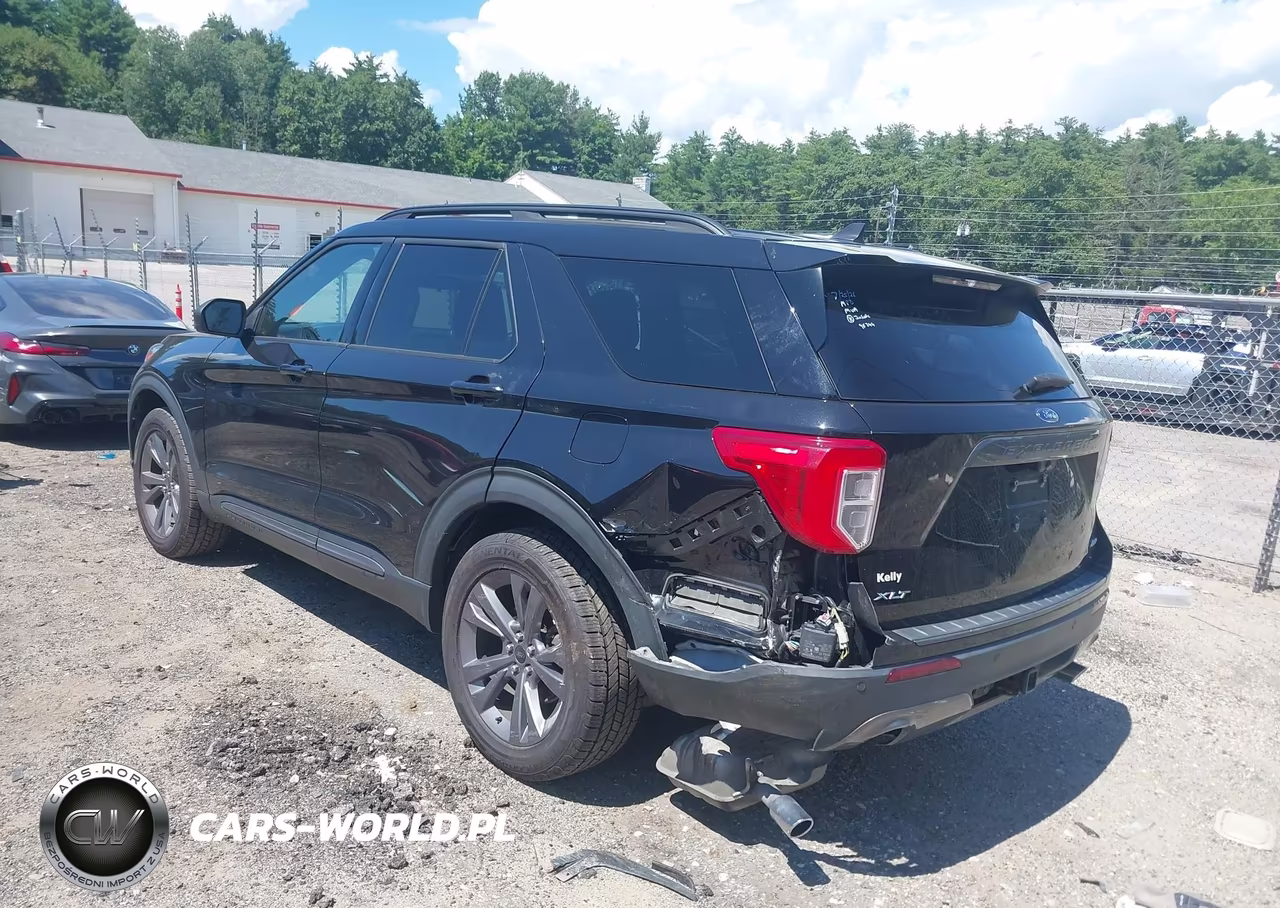 2021 Ford Explorer Xlt VIN:1FMSK8DH1MGC14912 - 3